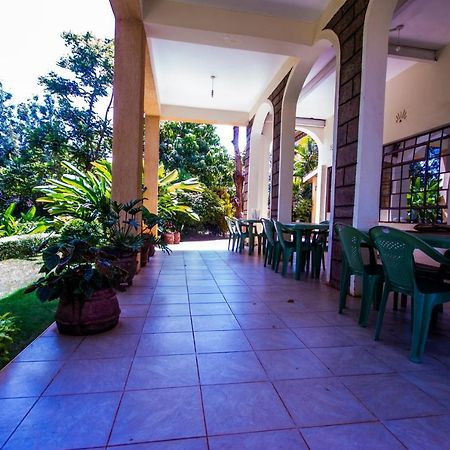 Riverfront Gardens Bed & Breakfast Mjini Екстериор снимка