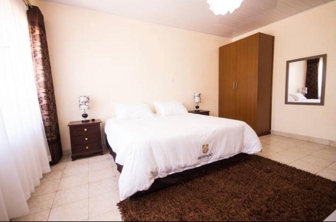 Riverfront Gardens Bed & Breakfast Mjini Екстериор снимка