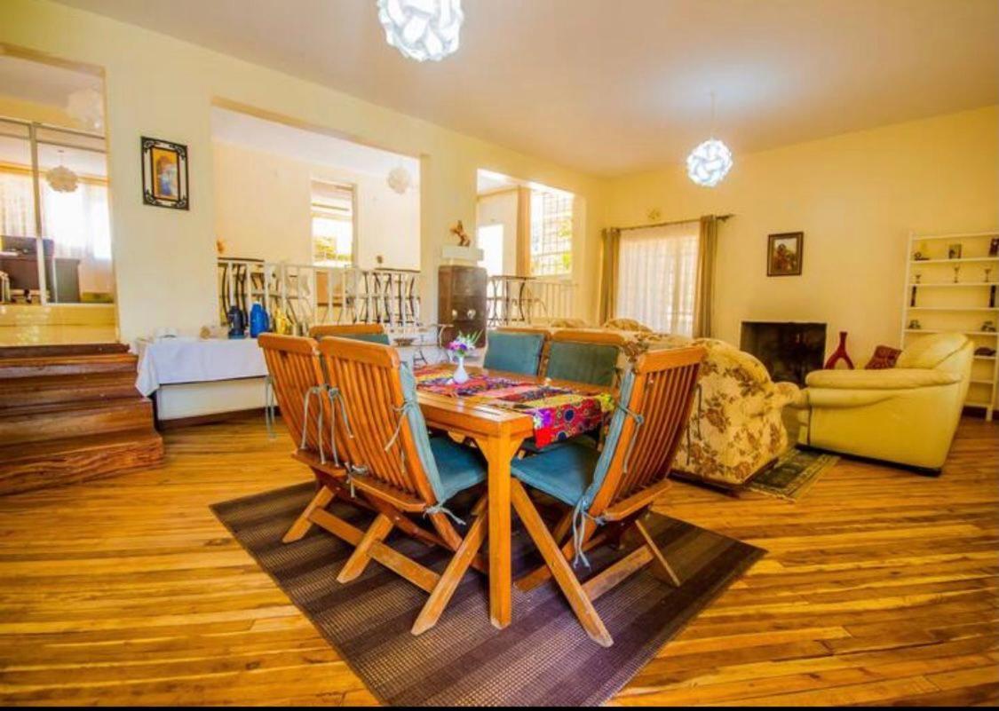 Riverfront Gardens Bed & Breakfast Mjini Екстериор снимка