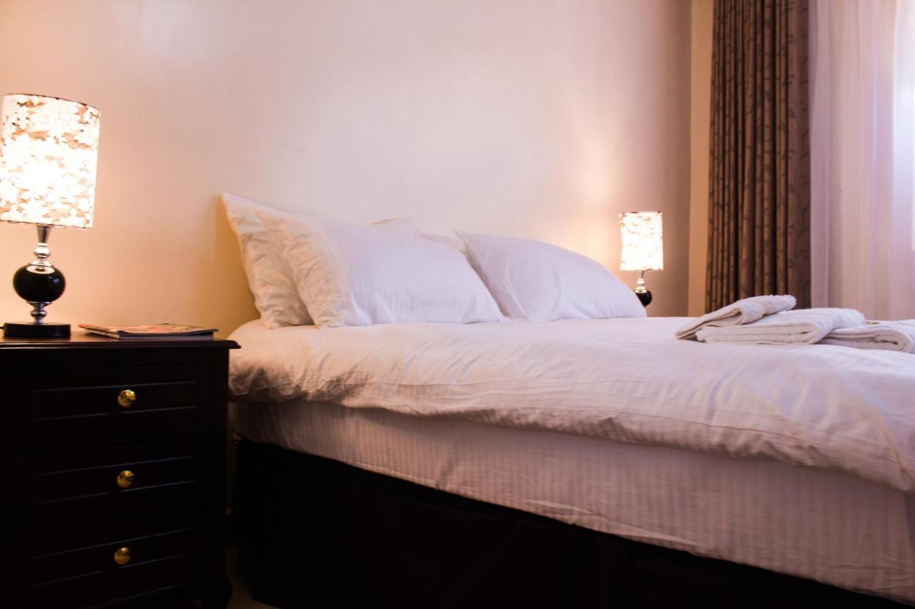 Riverfront Gardens Bed & Breakfast Mjini Екстериор снимка