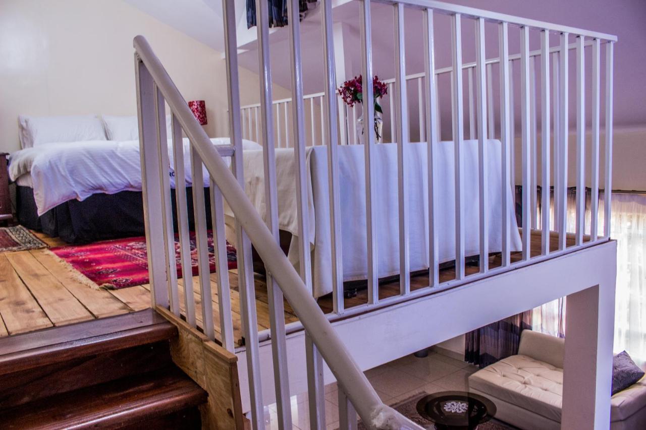 Riverfront Gardens Bed & Breakfast Mjini Екстериор снимка